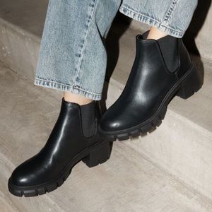 STEVE MADDEN Howler Boots